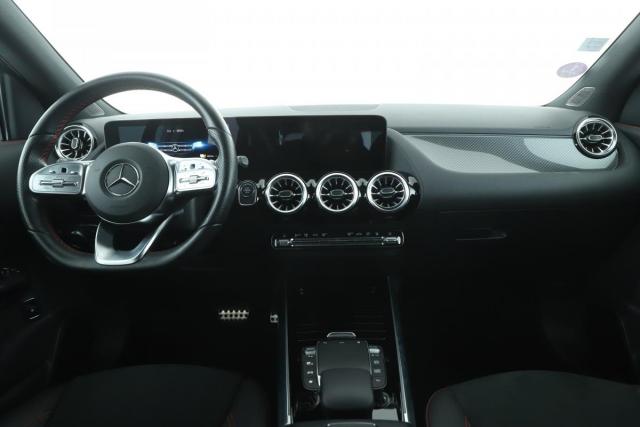 Mercedes Benz Gla image 3