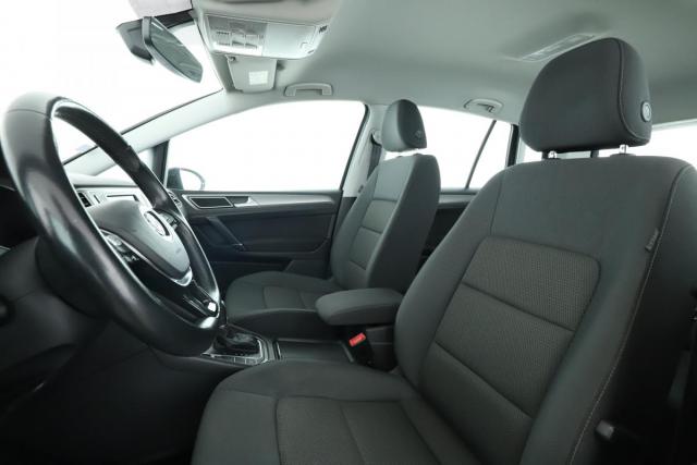 Volkswagen Golf Sportsvan image 8