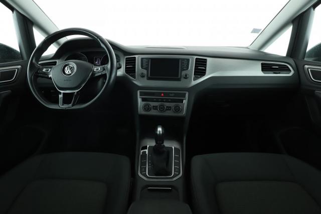 Volkswagen Golf Sportsvan image 4