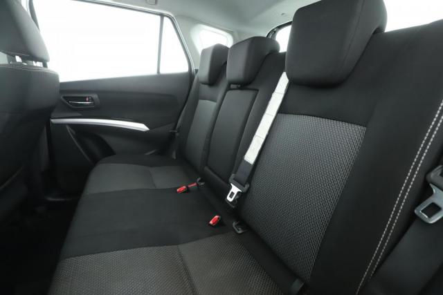 Suzuki Sx4 S-Cross image 8