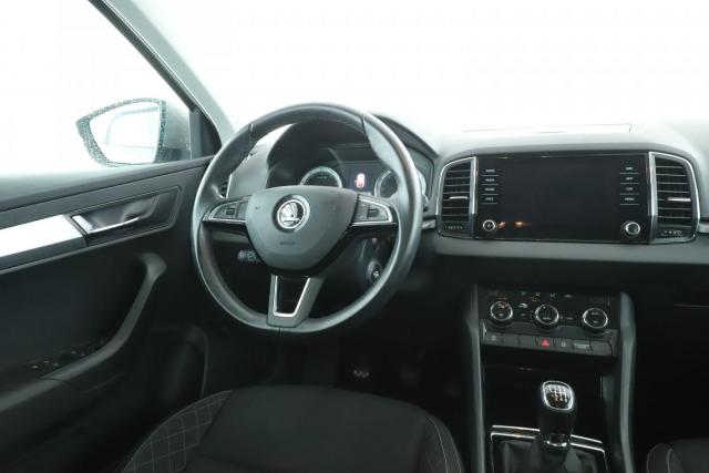 Skoda Karoq image 4