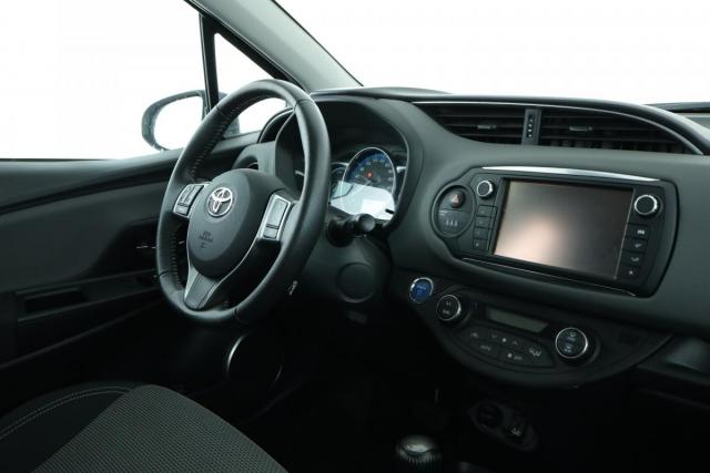 Toyota Yaris image 2