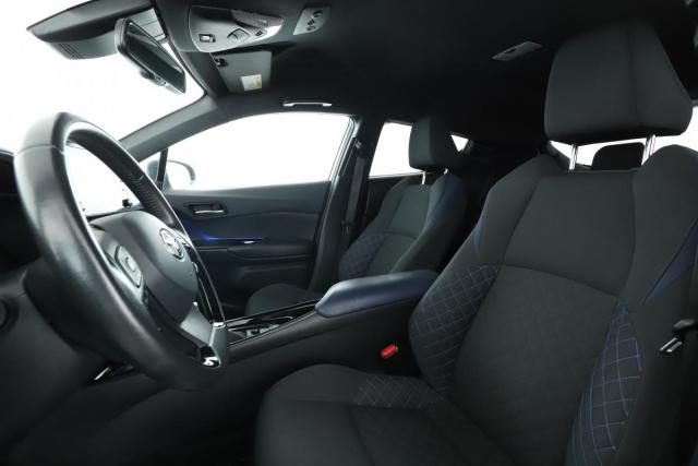 Toyota C-Hr image 8