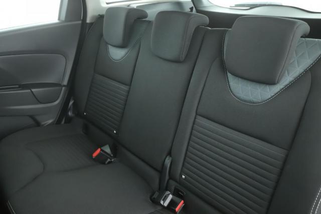 Renault Clio Estate image 7