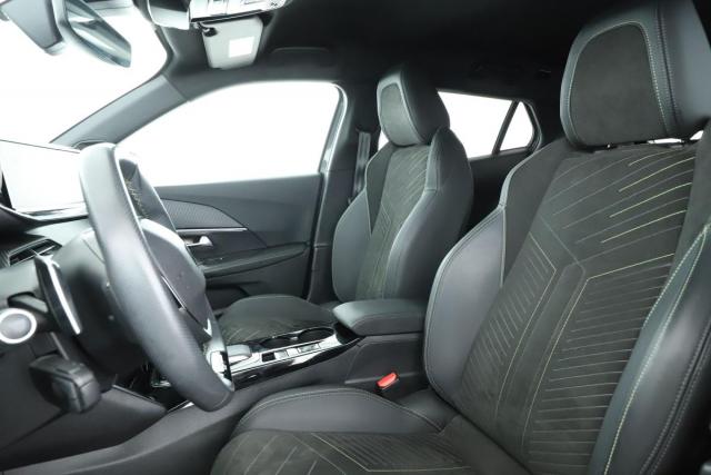 Peugeot 2008 image 3