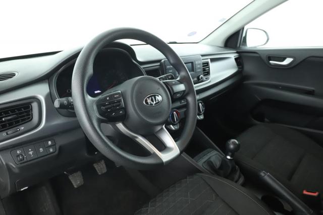 Kia Rio image 2