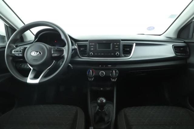 Kia Rio image 3