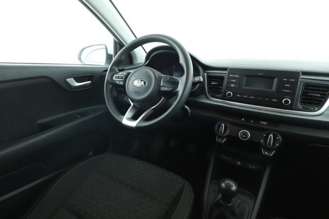 Kia Rio image 8