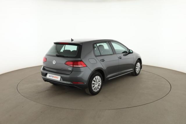 Volkswagen Golf image 3