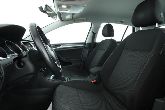 Volkswagen Golf image 1