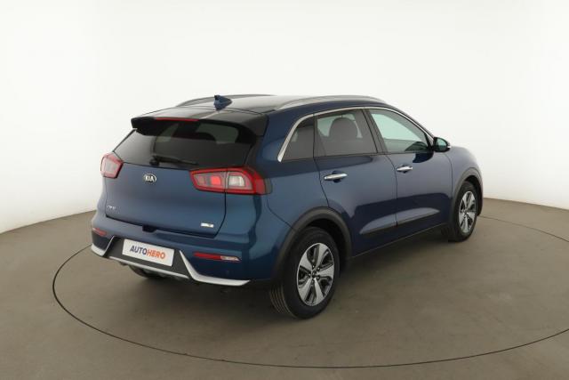 Kia Niro image 8