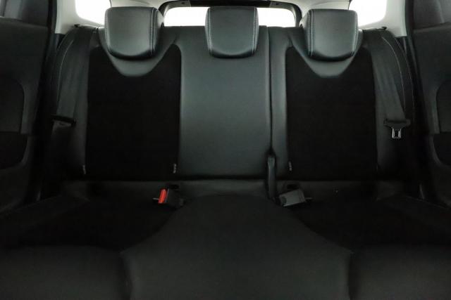 Renault Clio Estate image 8