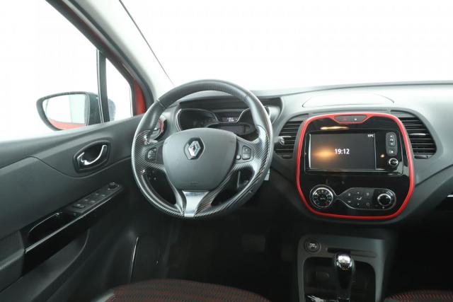 Renault Captur image 8