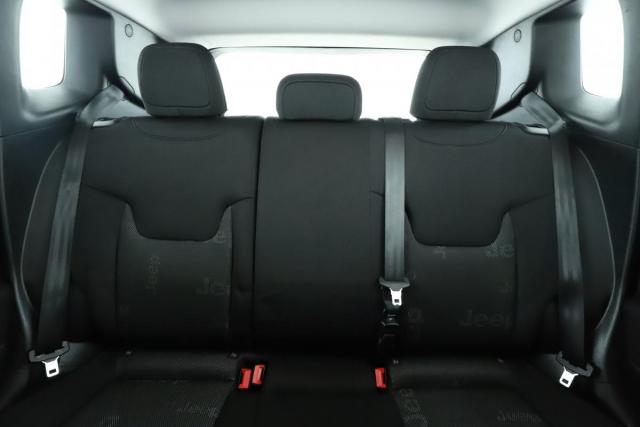 Jeep Renegade image 3