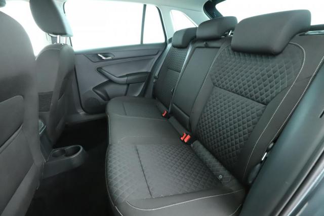 Skoda Rapid image 6