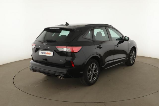 Ford Kuga image 6