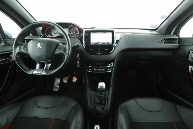 Peugeot 208 image 5