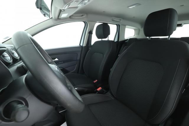 Dacia Duster image 1