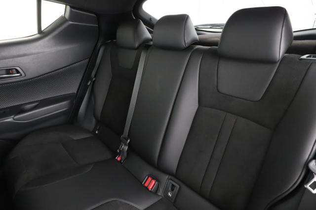 Toyota C-Hr image 5