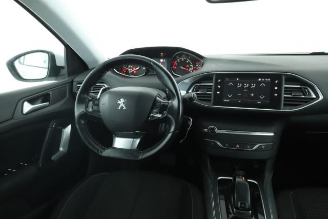 Peugeot 308 image 7