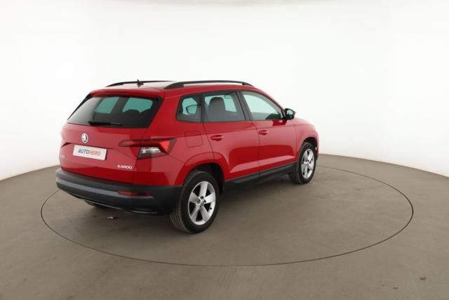 Skoda Karoq image 2