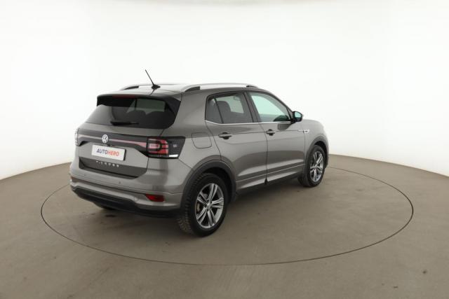 Volkswagen T-Cross image 2