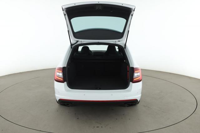 Skoda Octavia image 1