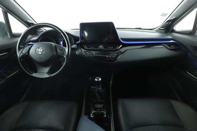 Toyota C-Hr image 5
