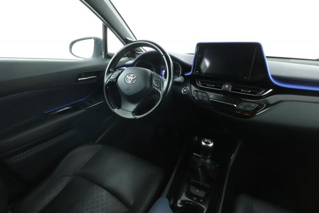 Toyota C-Hr image 4