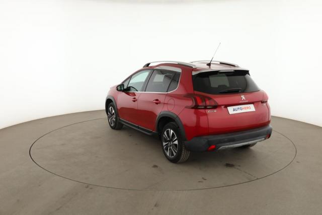 Peugeot 2008 image 2