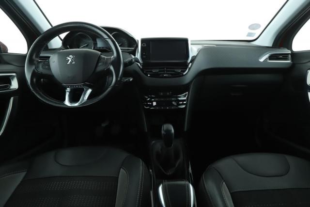 Peugeot 2008 image 3