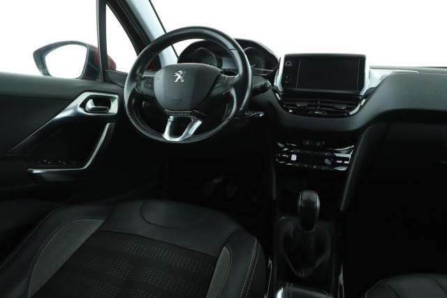 Peugeot 2008 image 4