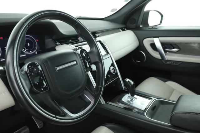 Land Rover Discovery Sport image 4