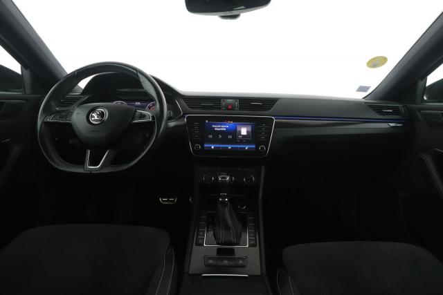 Skoda Superb Combi image 6