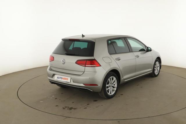 Volkswagen Golf image 4