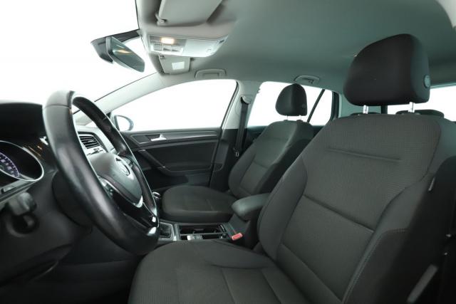 Volkswagen Golf image 9