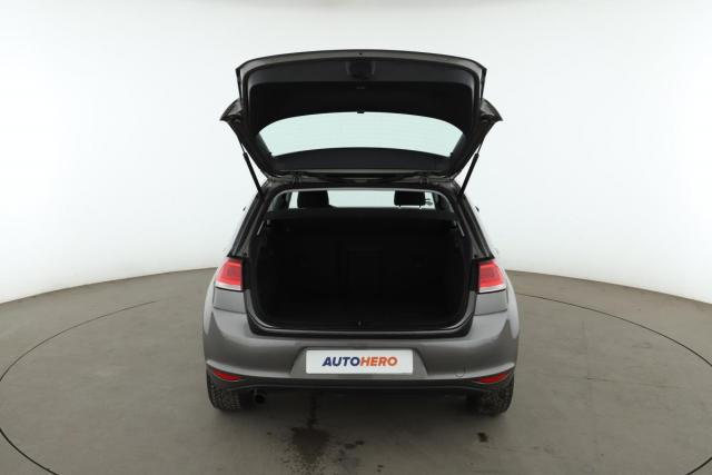 Volkswagen Golf image 1