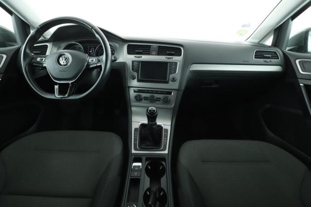 Volkswagen Golf image 5