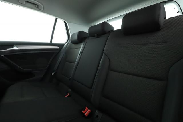 Volkswagen Golf image 7