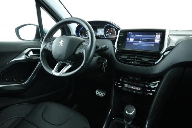 Peugeot 2008 image 1