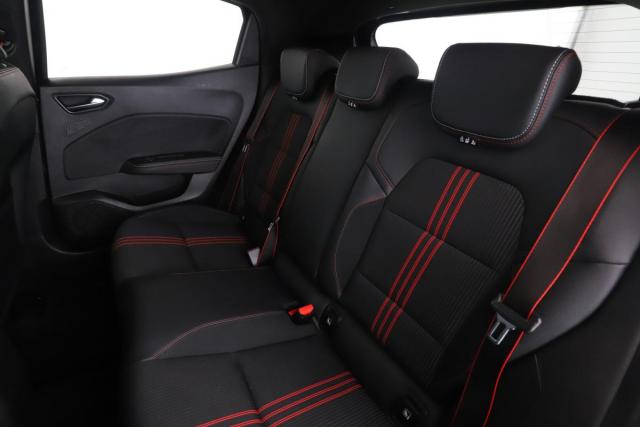 Renault Clio image 9