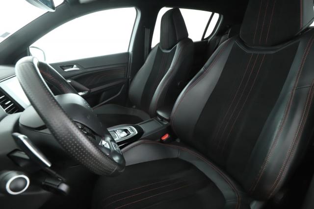 Peugeot 308 image 9