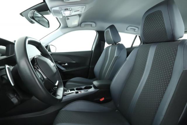 Peugeot 2008 image 2