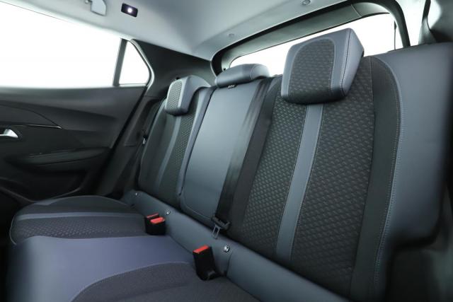 Peugeot 2008 image 6