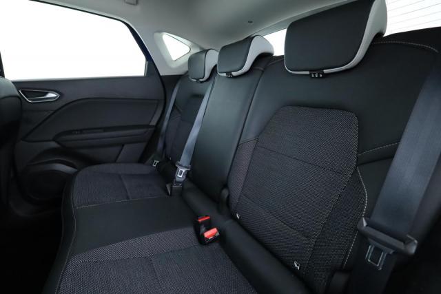 Renault Captur image 9