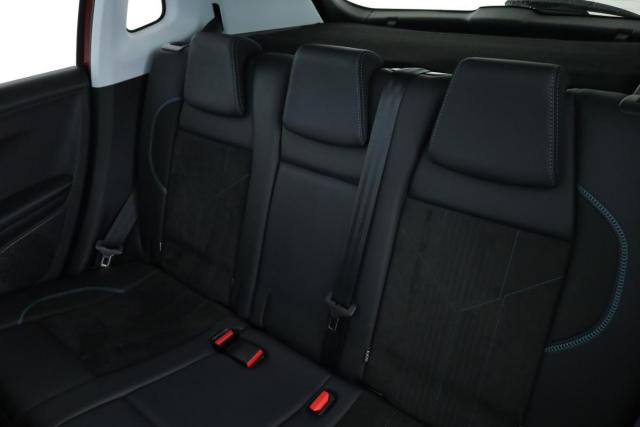 Peugeot 2008 image 2