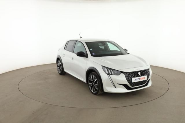 Peugeot 208 image 2