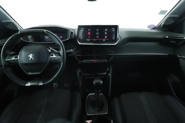 Peugeot 208 image 9