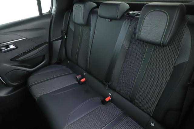 Peugeot 208 image 6