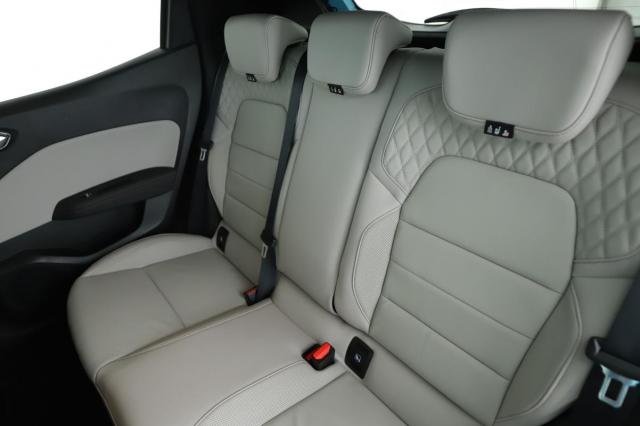 Renault Clio image 2